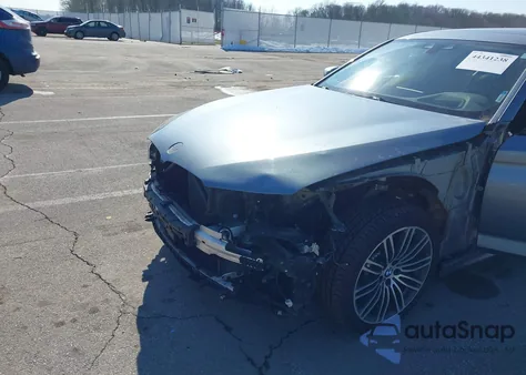 2018 BMW 530I xDrive z USA, uszkodzony, nr VIN WBAJA7C57JWC76255